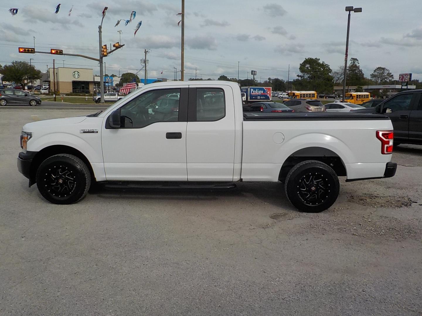 2019 White /Gray Ford F-150 (1FTEX1CB2KK) with an V-6 engine, Automatic transmission, located at 1617 W Church Street, Livingston, TX, 77351, (936) 327-3600, 30.710995, -94.951157 - Great work truck with a little pizazz!! Check out the wheels on this one! - Photo#4